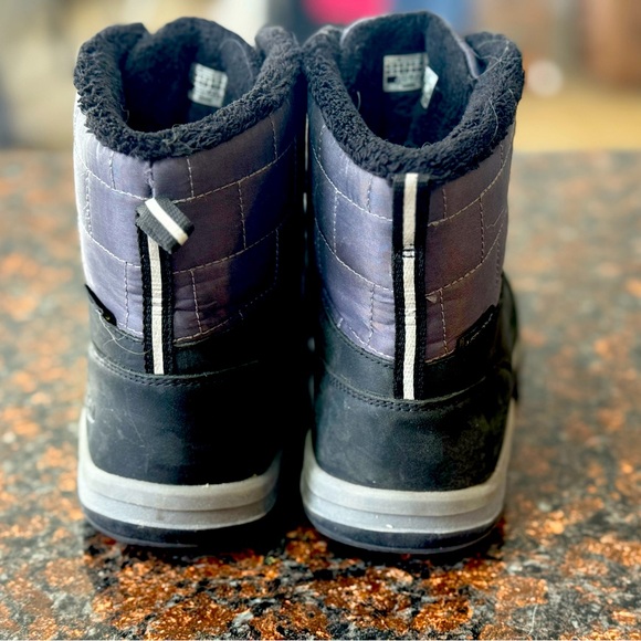 Size 2 Keen Kids hunting boots - Picture 4 of 5